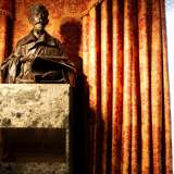 ...e uno bronzeo di Giuseppe Re David in uniforme da ministro, opera dell�irrequieto Filippo Cifariello